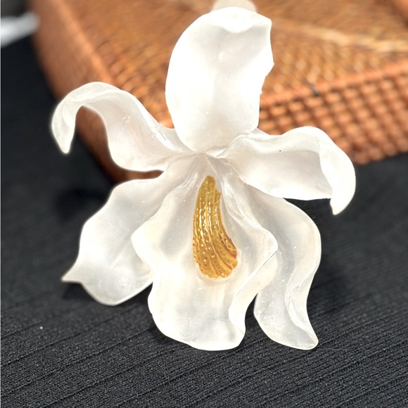 White Lily Bottle Stopper, 4” long - Picture 7 of 7